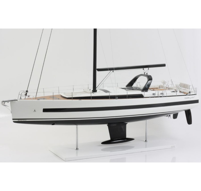 MODEL OCEANIS YACHT 62