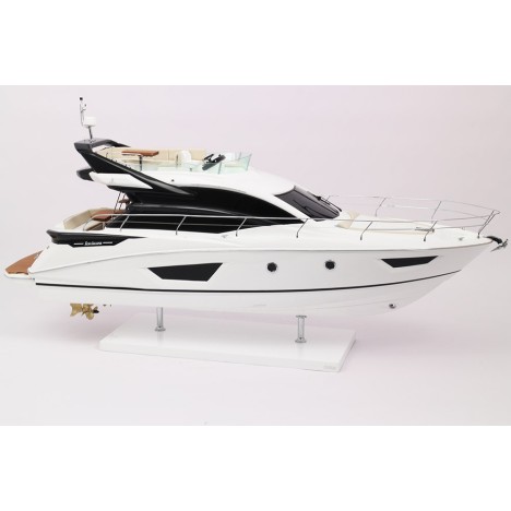 MODEL GRAN TURISMO 50