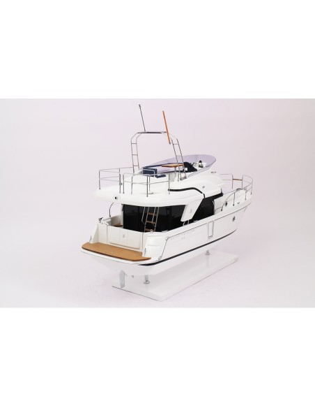 MAQUETTE SWIFT TRAWLER 35