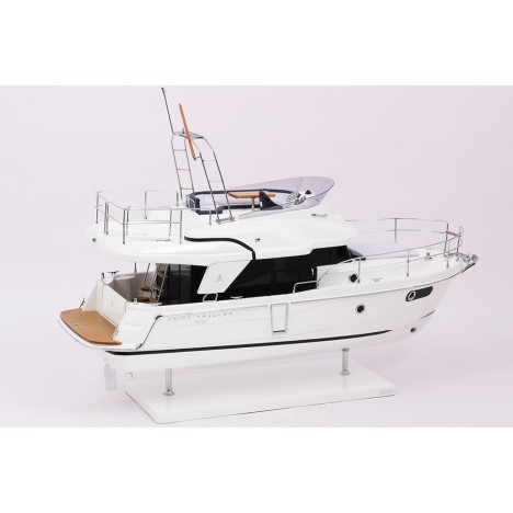 MAQUETTE SWIFT TRAWLER 35