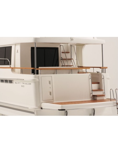 MAQUETTE SWIFT TRAWLER 50