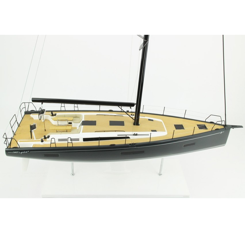 MODEL FIRST YACHT 53