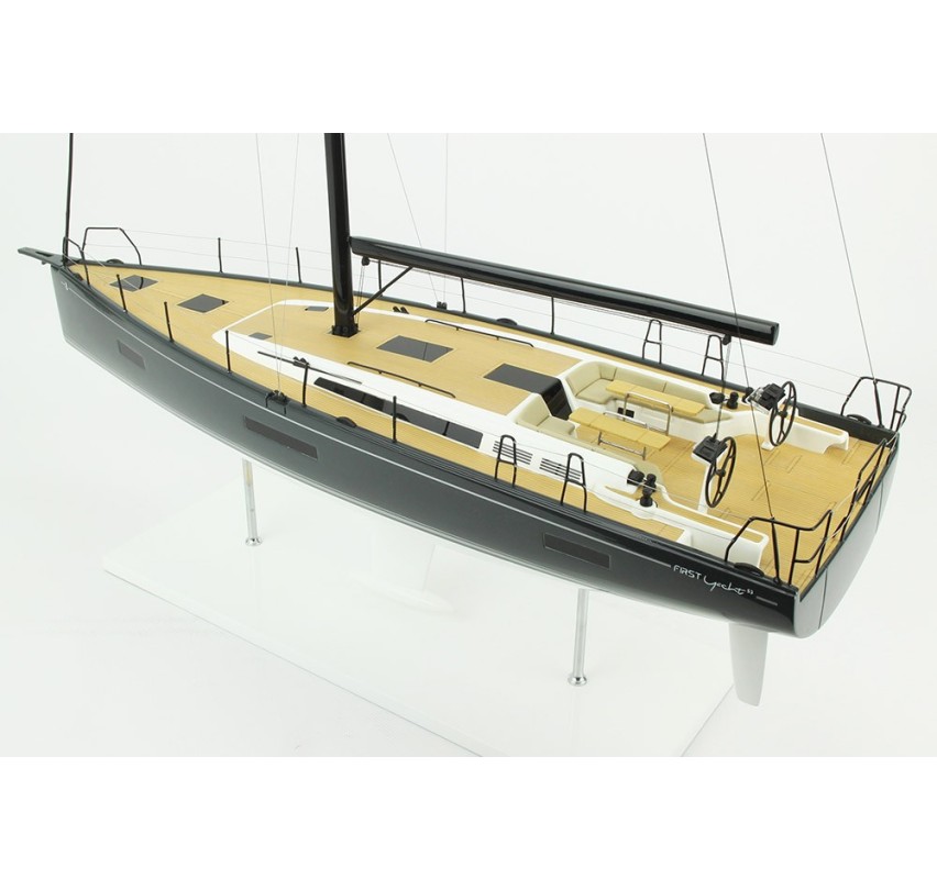 MAQUETTE FIRST YACHT 53