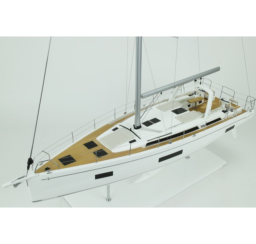 MODEL OCEANIS YACHT 54