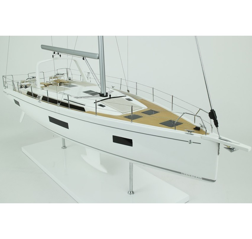 MODEL OCEANIS YACHT 54