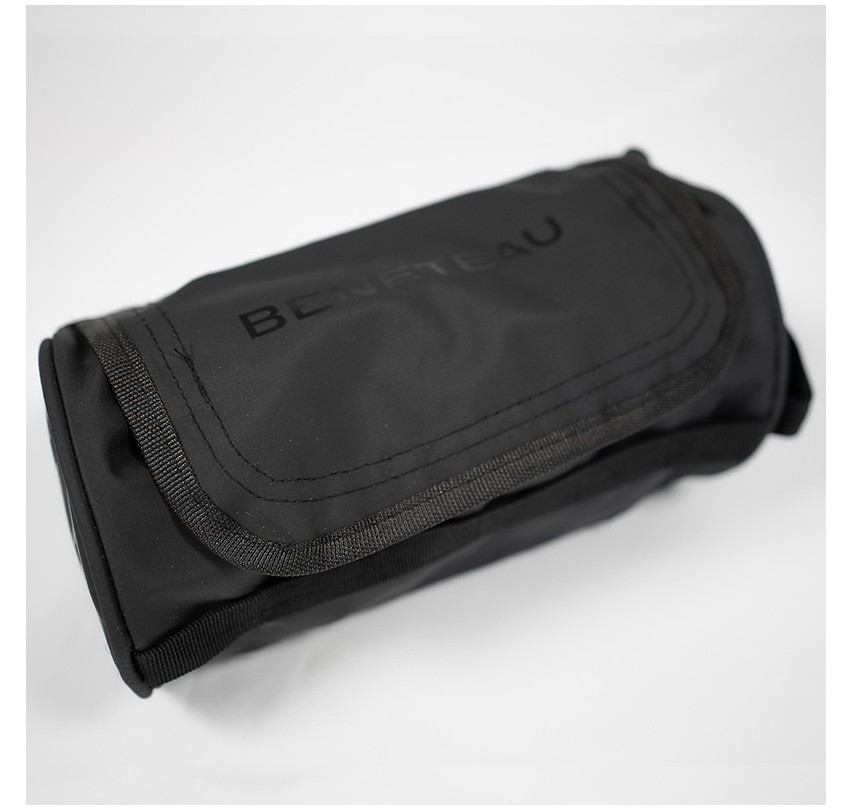 TOILETRY BAG