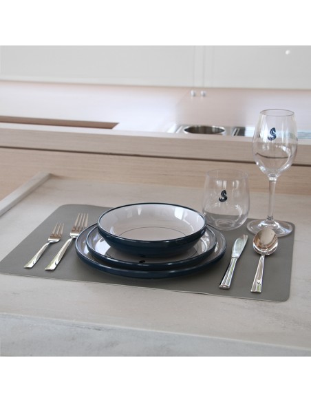 CROCKERY KIT - 51 PIECES