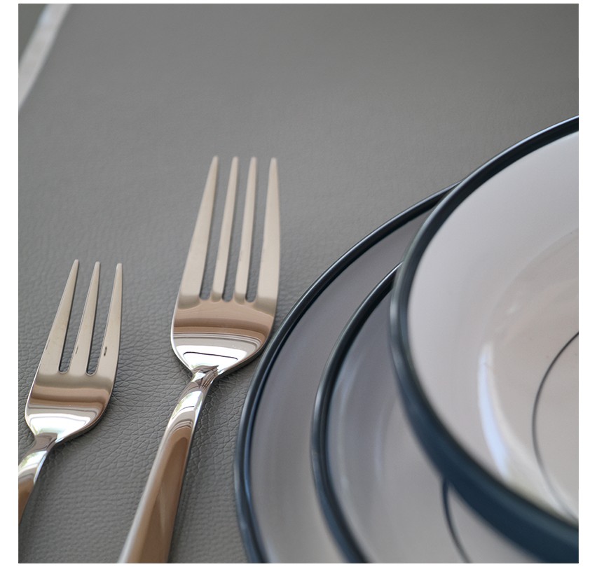 SERVICE DE TABLE - 51 PIECES