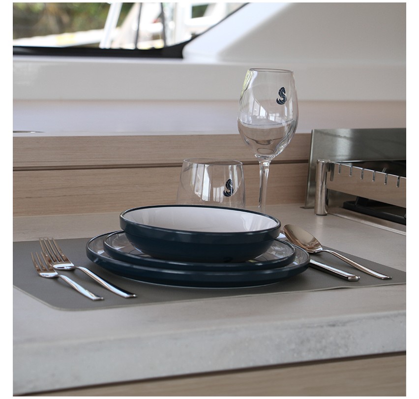 SERVICE DE TABLE - 51 PIECES