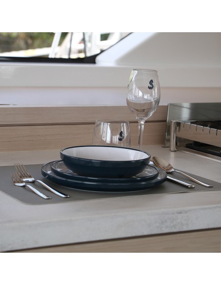 CROCKERY KIT - 51 PIECES