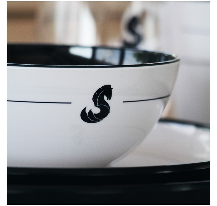 SERVICE DE TABLE - 51 PIECES
