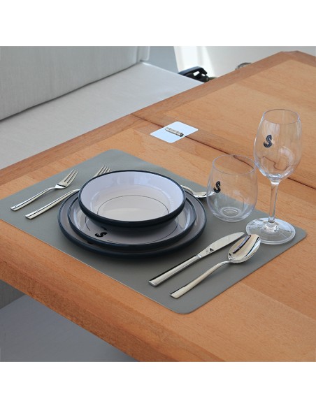 CROCKERY KIT - 51 PIECES