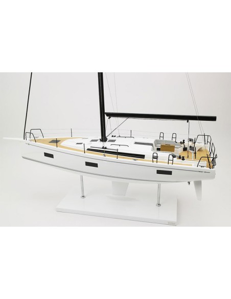 MODEL FIRST 44