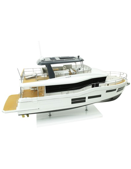 MAQUETTE GRAND TRAWLER 62