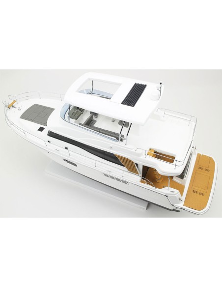 MAQUETTE SWIFT TRAWLER 48