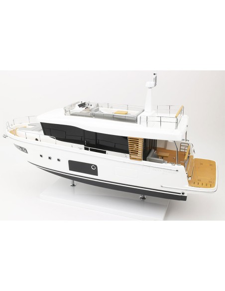 MAQUETTE SWIFT TRAWLER 54