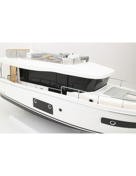 MAQUETTE SWIFT TRAWLER 54