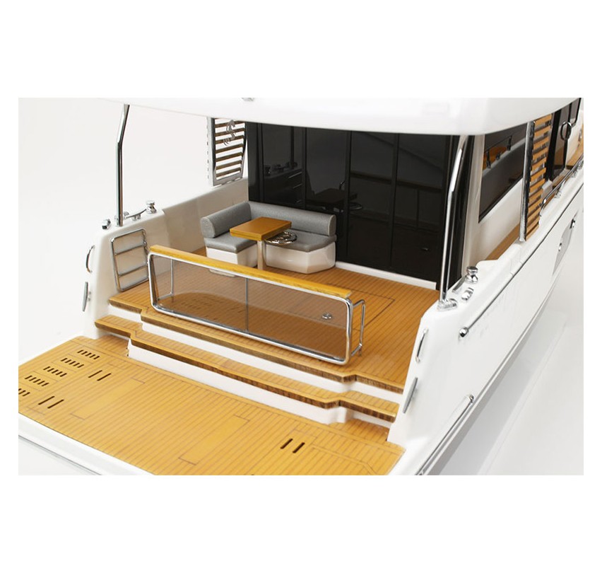 MODEL SWIFT TRAWLER 54