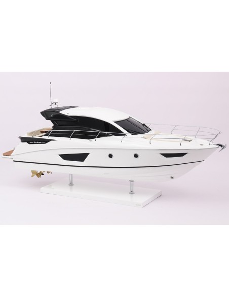 MODEL GRAN TURISMO 50