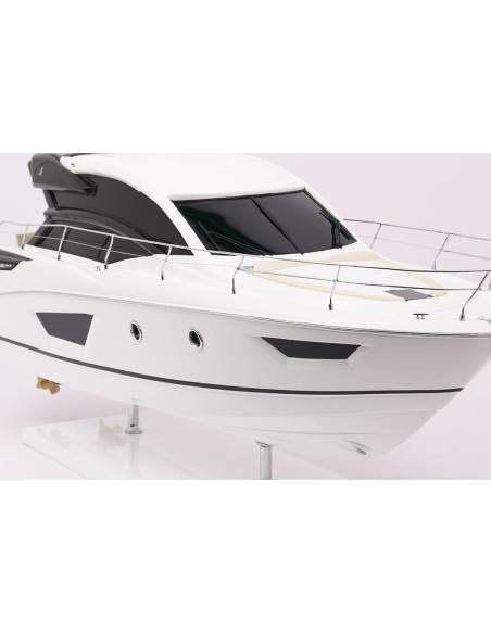 MODEL GRAN TURISMO 50