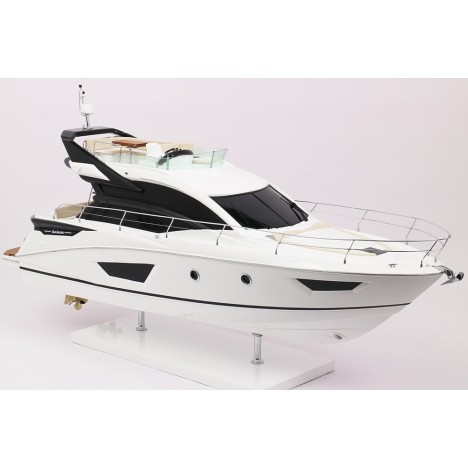 MODEL GRAN TURISMO 50 2