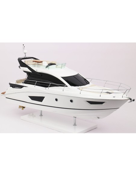 MODEL GRAN TURISMO 50