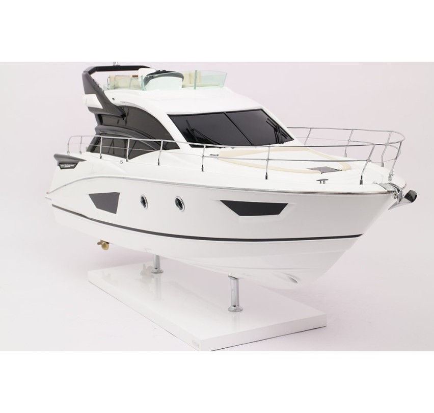 MODEL GRAN TURISMO 50