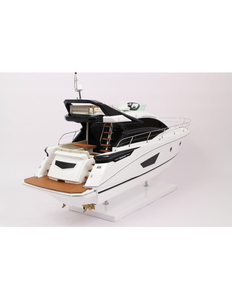 MAQUETTE GRAN TURISMO 50 STORTFLY