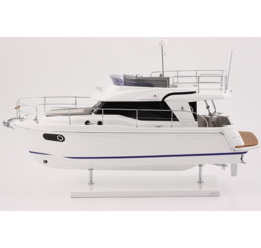 MAQUETTE SWIFT TRAWLER 30