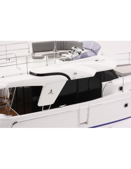 MAQUETTE SWIFT TRAWLER 30