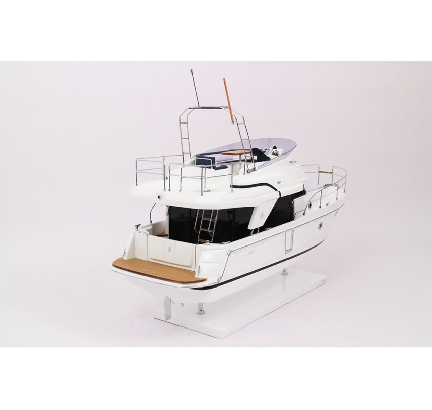 MAQUETTE SWIFT TRAWLER 35