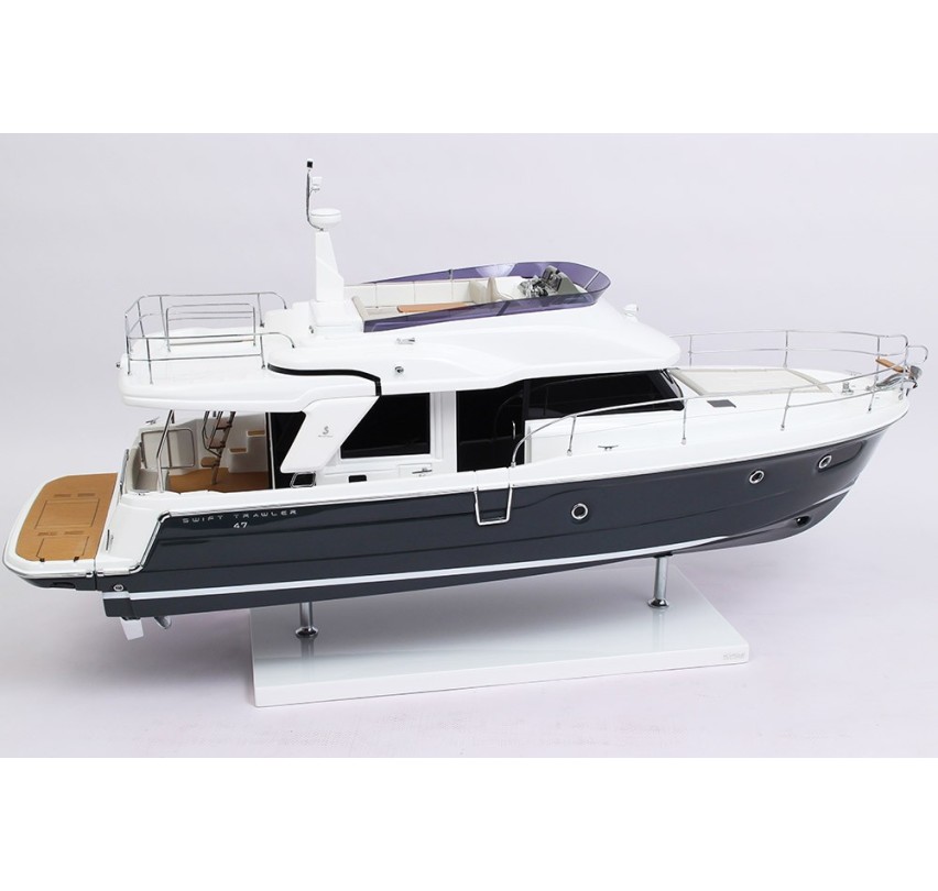MAQUETTE SWIFT TRAWLER 47