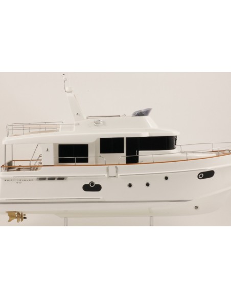 MAQUETTE SWIFT TRAWLER 50