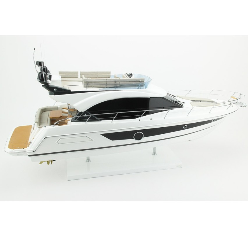 MAQUETTE MONTE CARLO 52