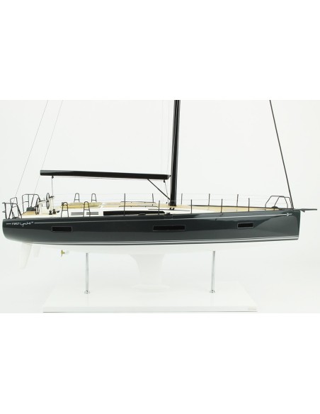 MAQUETTE FIRST YACHT 53