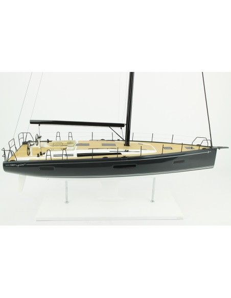 MODEL FIRST YACHT 53