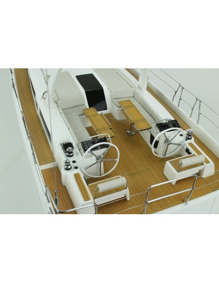 MODEL OCEANIS YACHT 54