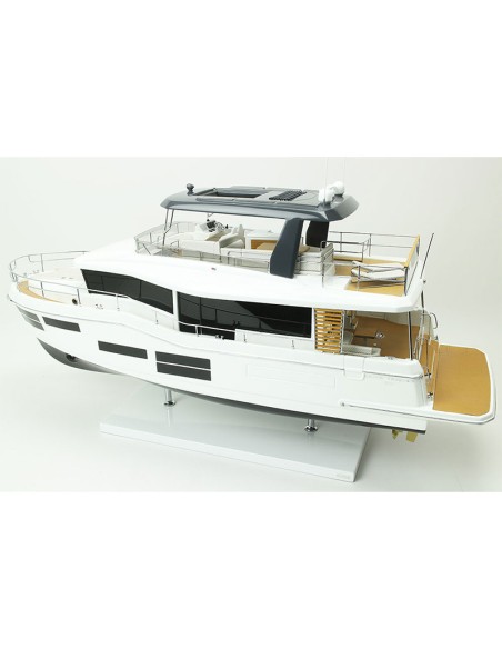 MAQUETTE GRAND TRAWLER 62