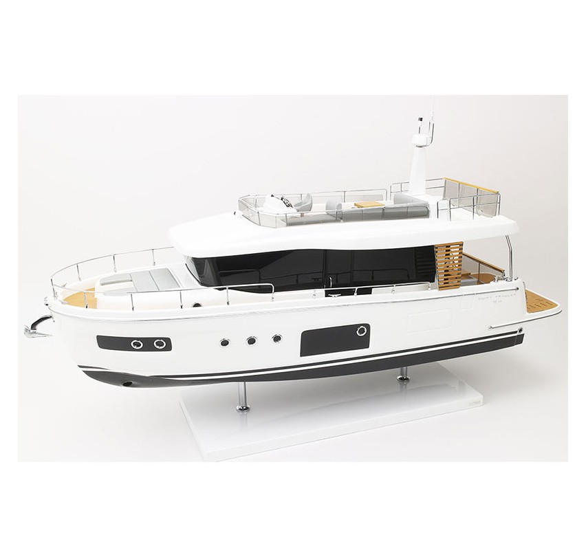 MAQUETTE SWIFT TRAWLER 54