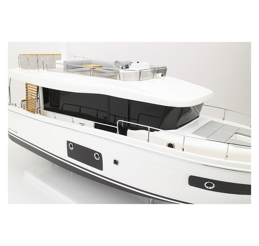 MAQUETTE SWIFT TRAWLER 54